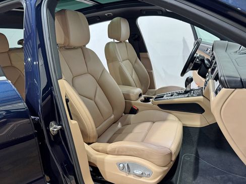 Used 2019 Porsche Macan S image 12