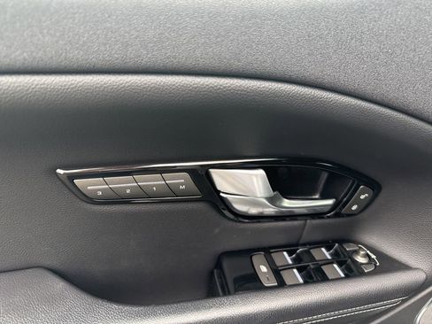 Used 2019 Land Rover Range Rover Evoque Landmark Edition image 10
