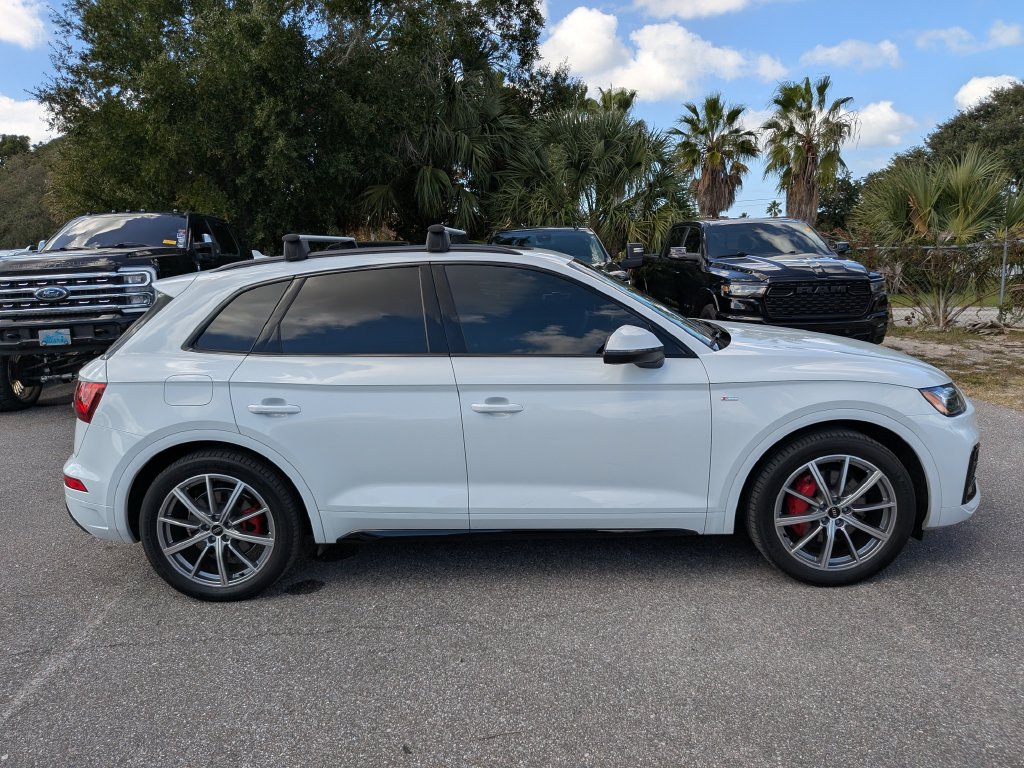 Used 2024 Audi Q5 e Premium Plus w/ Premium Plus Package AWD/4WD image 11