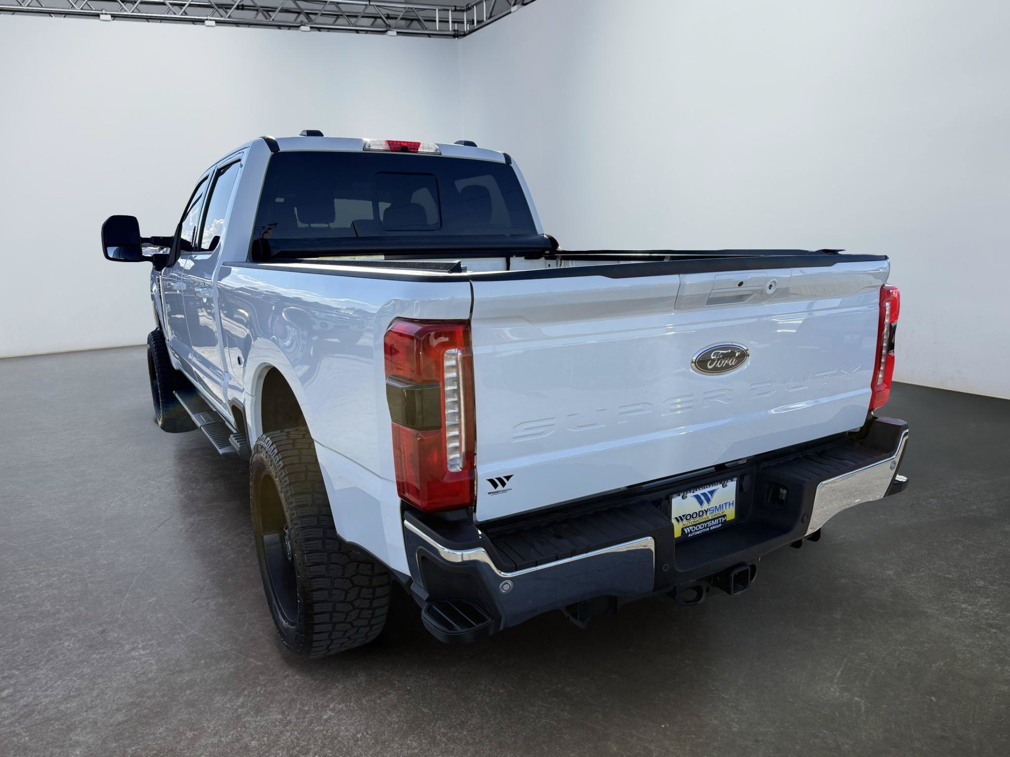 Used 2026 Ford F350 Lariat w/ Lariat Premium Package AWD/4WD image 3