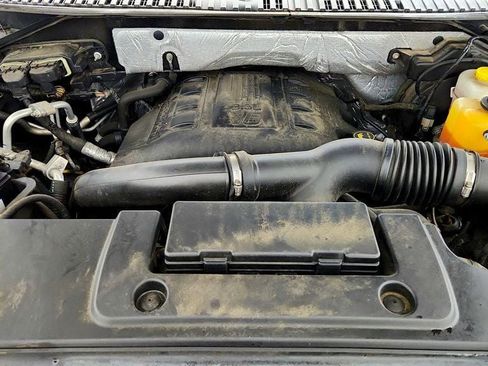 Used 2016 Ford Expedition XLT AWD/4WD image 25