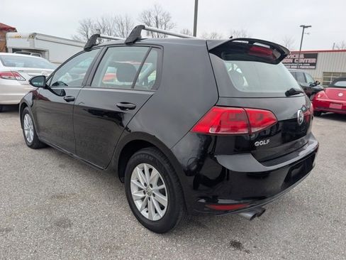 Used 2017 Volkswagen Golf S image 4