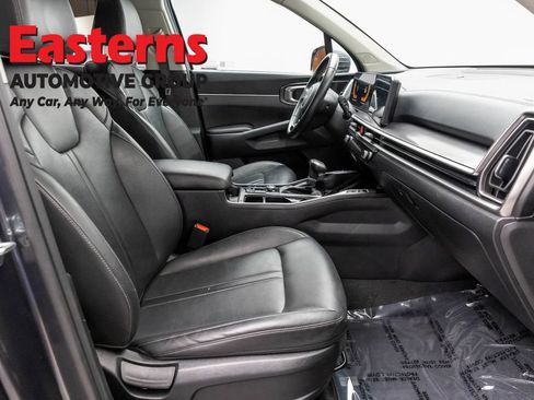 Used 2024 Kia Sorento S FWD image 25