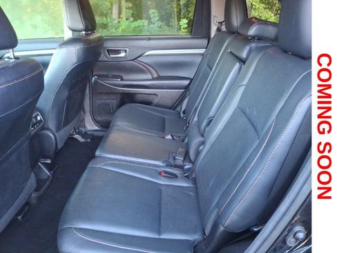 Used 2018 Toyota Highlander Limited AWD/4WD image 11