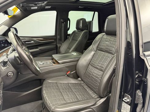 Used 2023 Cadillac Escalade Sport Platinum w/ Heavy-Duty Trailer Package AWD/4WD image 53