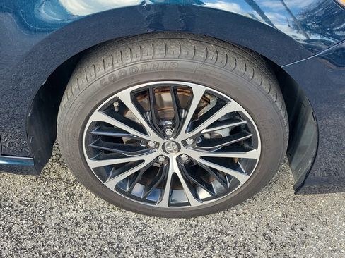 Used 2018 Toyota Camry SE w/ Convenience Package image 39