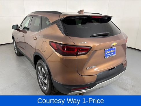 Used 2023 Chevrolet Blazer LT w/ Convenience Package FWD image 8
