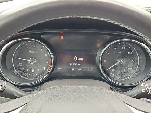 Used 2021 Buick Encore GX Select FWD image 14