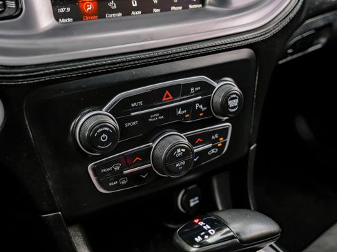 Used 2023 Dodge Charger R/T w/ Plus Group RWD image 33