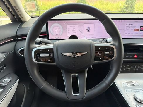 Certified 2026 Genesis GV70 2.5T Advanced AWD/4WD image 14