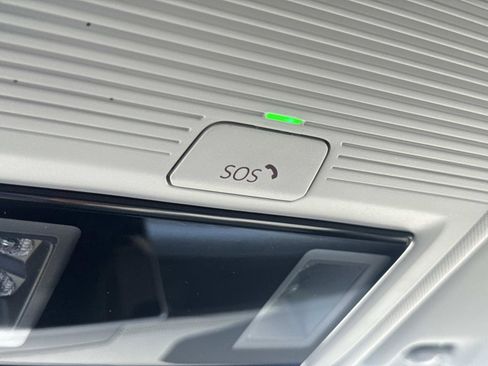 New 2026 Volkswagen Tiguan SE image 30