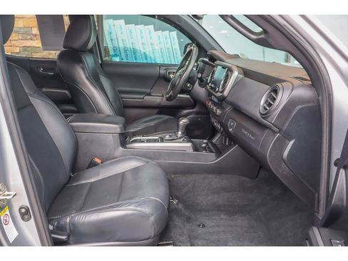 Used 2020 Toyota Tacoma TRD Off-Road w/ TRD Premium Off Road Package image 14