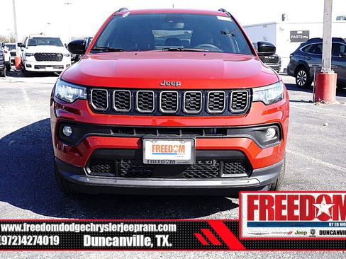 New 2026 Jeep Compass Latitude image 8