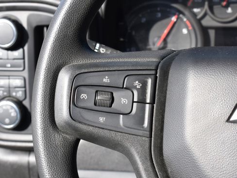 Used 2024 Chevrolet Silverado 2500 Custom w/ Custom Value Package image 15