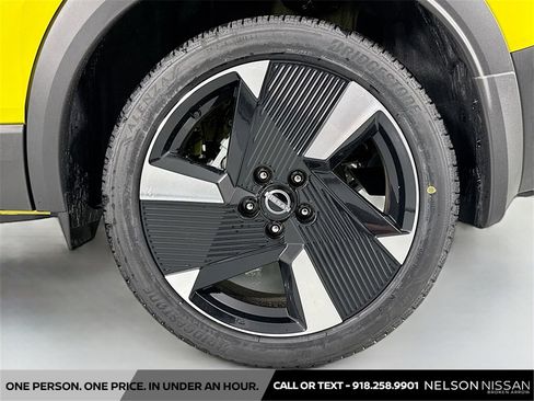 New 2025 Nissan Kicks SR image 28