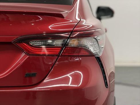 Certified 2022 Toyota Camry SE image 7