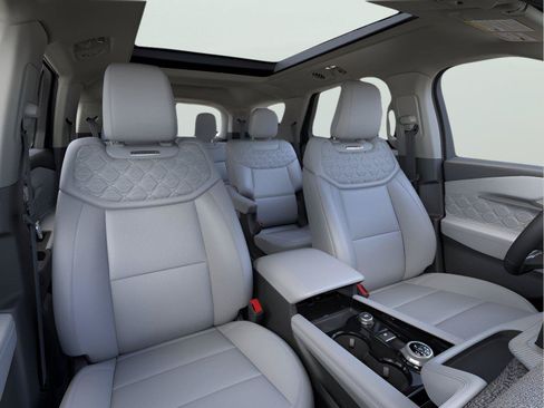 Used 2026 Ford Explorer Platinum w/ LUX Leather Package AWD/4WD image 10