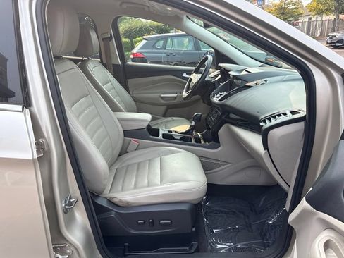 Used 2017 Ford Escape Titanium w/ Equipment Group 301A AWD/4WD image 23