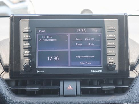 Used 2021 Toyota RAV4 LE FWD image 15
