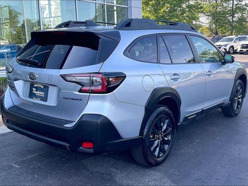 Used 2025 Subaru Outback Onyx Edition AWD/4WD image 16