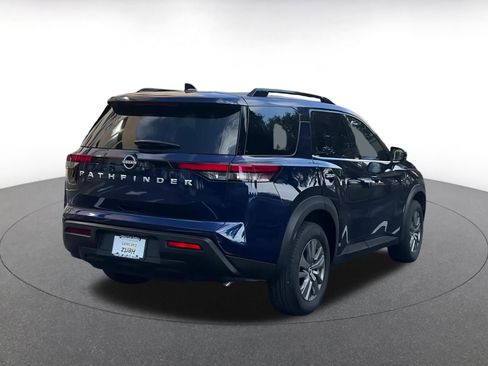 Used 2025 Nissan Pathfinder SV image 15