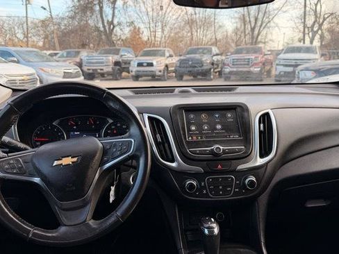Used 2019 Chevrolet Equinox LT image 6