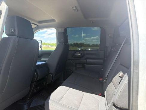 Used 2021 Chevrolet Silverado 2500 Custom w/ Custom Value Package AWD/4WD image 15