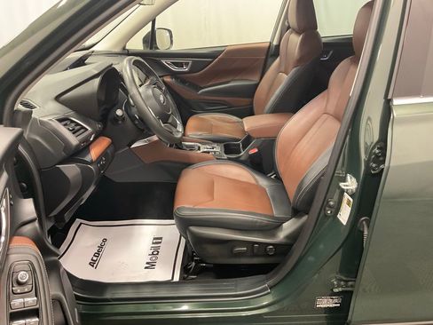Used 2023 Subaru Forester Touring image 4