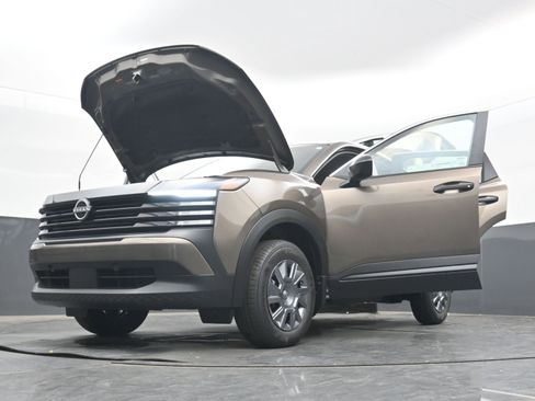 New 2026 Nissan Kicks S image 39