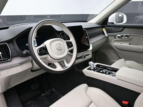 New 2026 Volvo XC90 B6 Ultra w/ Protection Package image 7