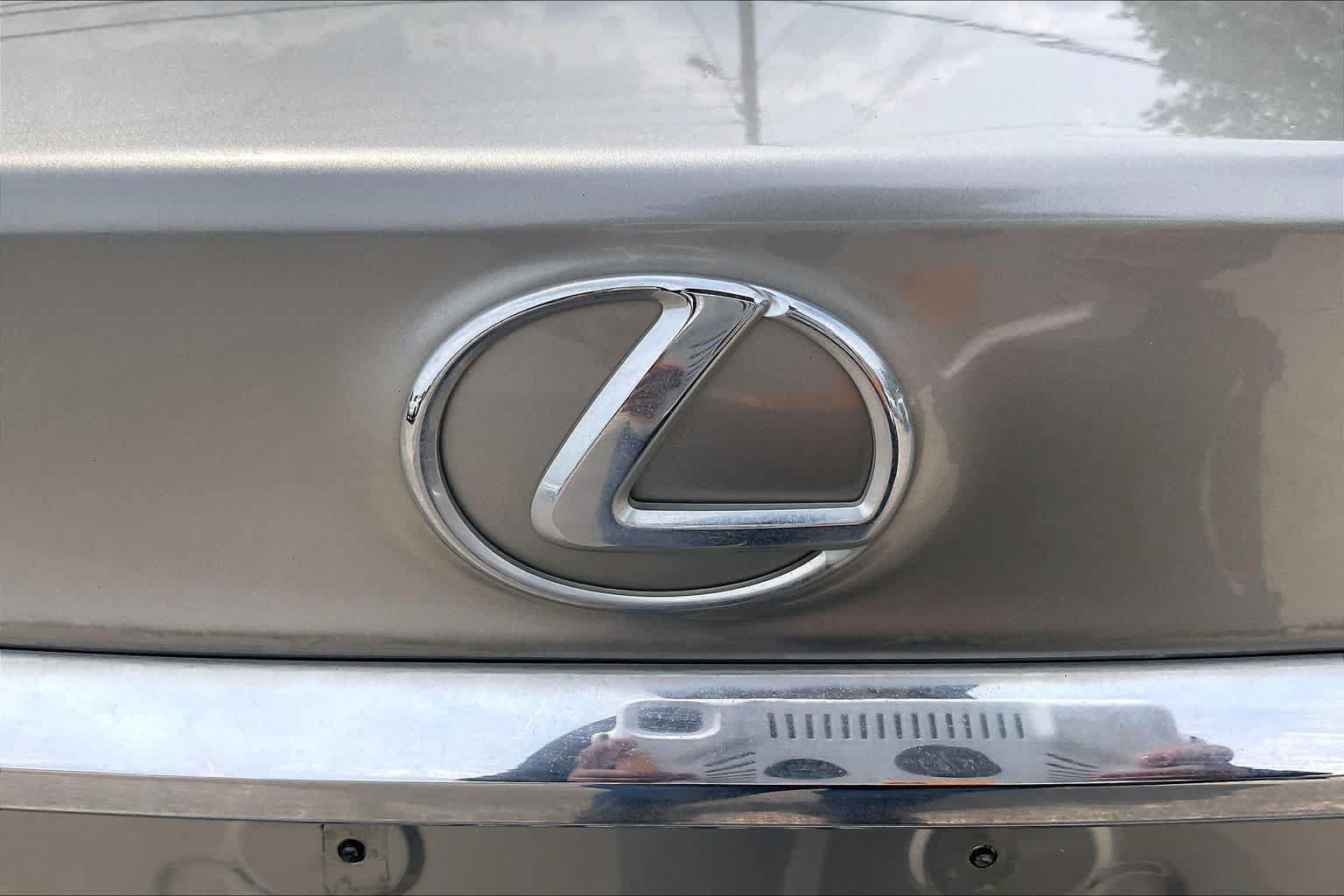 Used 2015 Lexus ES 350 w/ Luxury Package FWD image 30