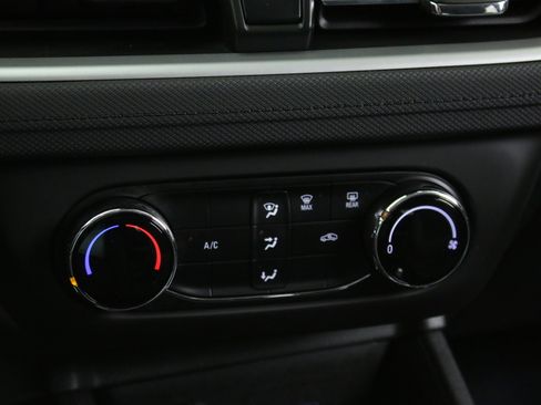 Used 2024 Chevrolet TrailBlazer LS w/ LS Convenience Package FWD image 19
