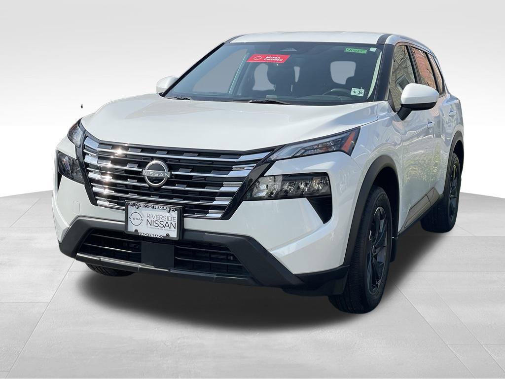 Certified 2024 Nissan Rogue SV AWD/4WD image 2