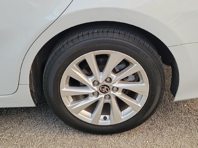 Used 2024 Toyota Camry LE FWD image 5