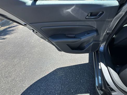 Used 2024 Nissan Altima 2.5 SV FWD image 21