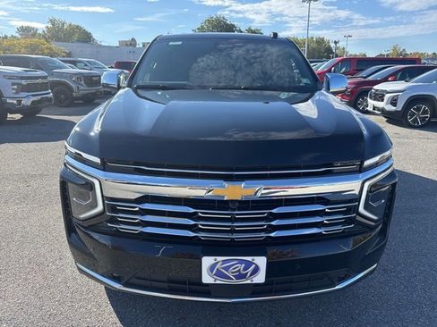 New 2026 Chevrolet Suburban Premier image 2