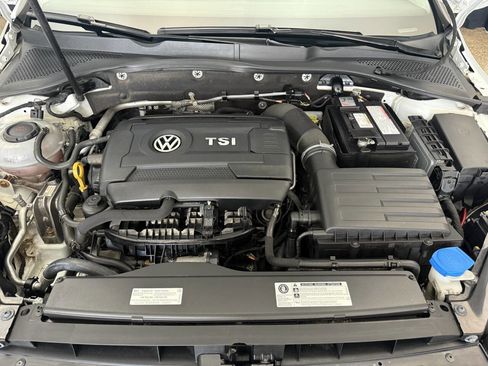 Used 2018 Volkswagen Golf Alltrack SE image 26