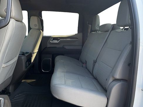 Used 2023 Chevrolet Silverado 1500 LT AWD/4WD image 12