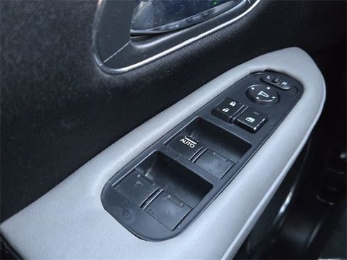 Used 2021 Honda HR-V EX image 22