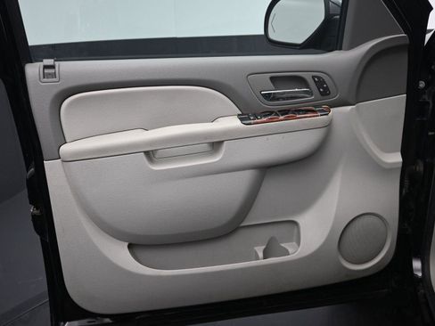 Used 2010 Chevrolet Silverado 1500 LTZ w/ Convenience Package image 17