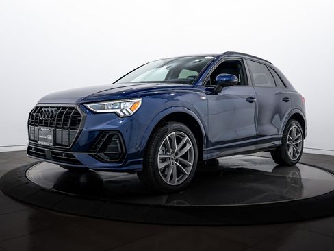 Certified 2025 Audi Q3 2.0T Premium w/ Convenience Package image 7