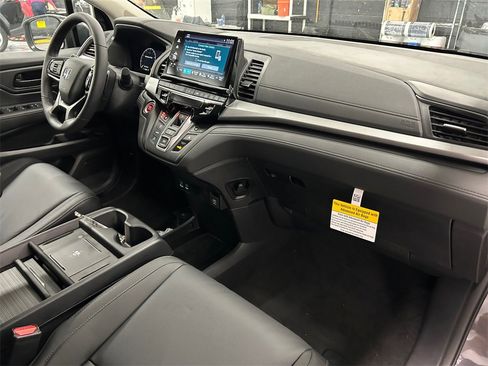 New 2026 Honda Odyssey EX-L image 11
