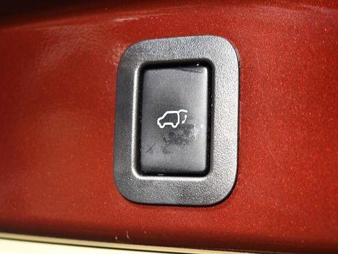 Used 2017 Toyota Highlander Limited image 57