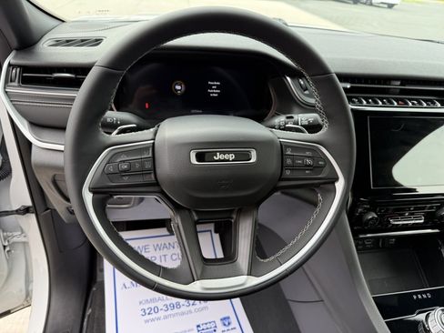 Used 2023 Jeep Grand Cherokee L Laredo AWD/4WD image 21
