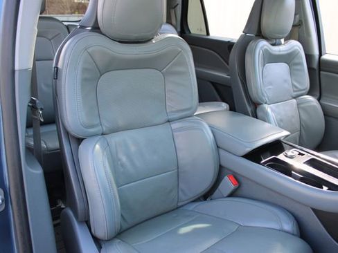 Used 2020 Lincoln Aviator Reserve w/ Equipment Group 202A image 15