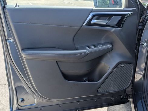 New 2026 Mitsubishi Outlander LE FWD image 10