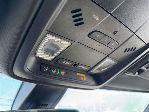 Used 2023 Cadillac XT5 Luxury image 28