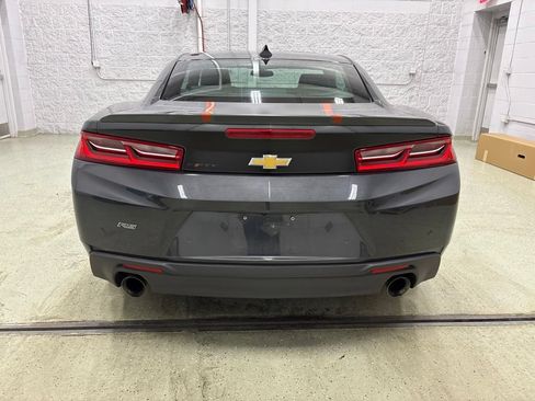 Used 2017 Chevrolet Camaro LT RWD image 5