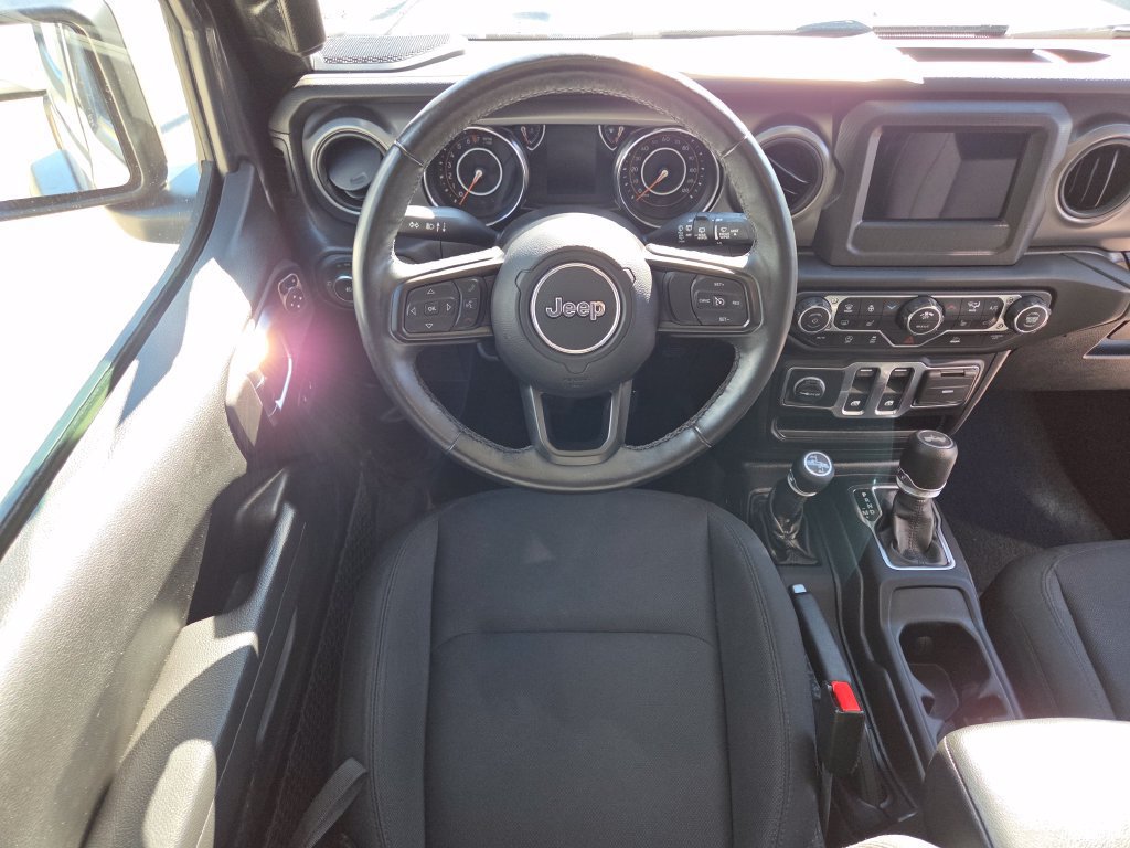 Used 2022 Jeep Wrangler Sport AWD/4WD image 4