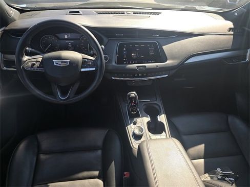 Used 2020 Cadillac XT4 Premium Luxury image 14